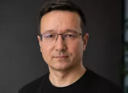 Виктор Иванов